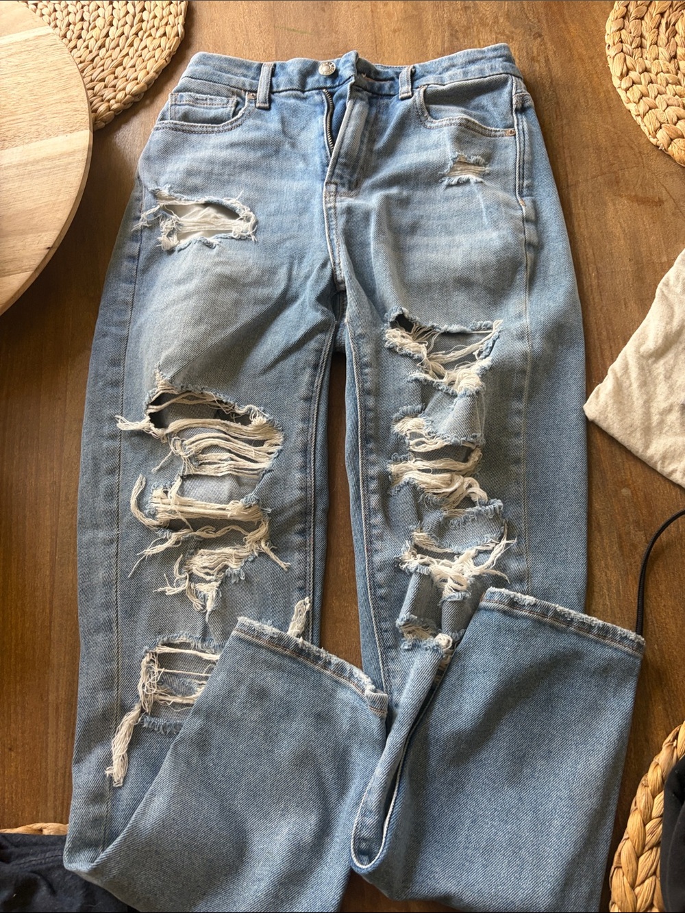American Eagle Outfitters Light Blue Ripped Boyfriend Jeans
